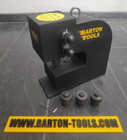 Hydraulic Busbar Punching Heavy Duty Hydraulic Busbar Punching Double Acting / Hole Punch Punching Tool / Pelubang Pembolong Busbar Tembaga 20mm CH-80 BARTON 1 hhm_80